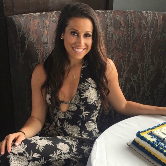 Meet your Posher, Jessica - Picture 1 of 1